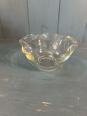 Indiana Glass Clear Ruffled Edge Serving Dessert or Candy Bowl - Vintage